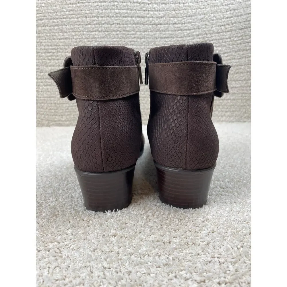 MUNRO Women's Callie Suede Ankle Booties 10M Brown Buckle Detail Stacked Heel